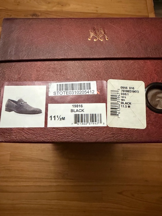 Men’s Mezlan Loafers - Size 11.5 - Black